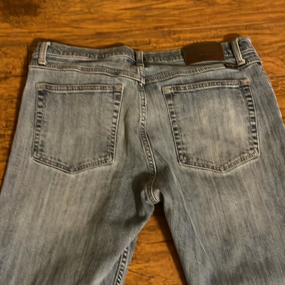 Men’s Wrangler blue jeans Regular fit Size 33x32 good condition with some wear - Picture 9 of 10